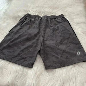 Bolinger camo mens shorts sz xlg